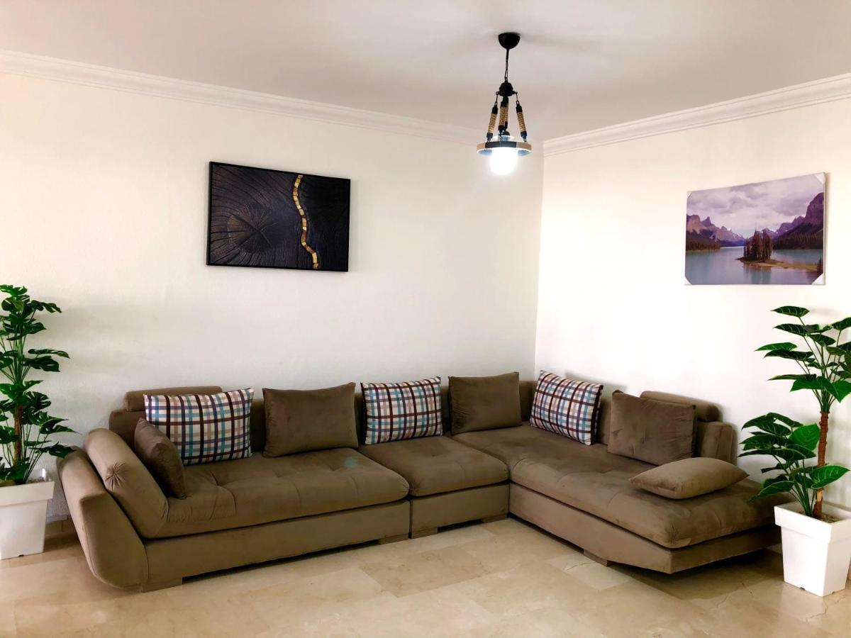 Amazing Appartement Au Centre Ville En Face Hilton - Gare Train Tangier Exterior photo