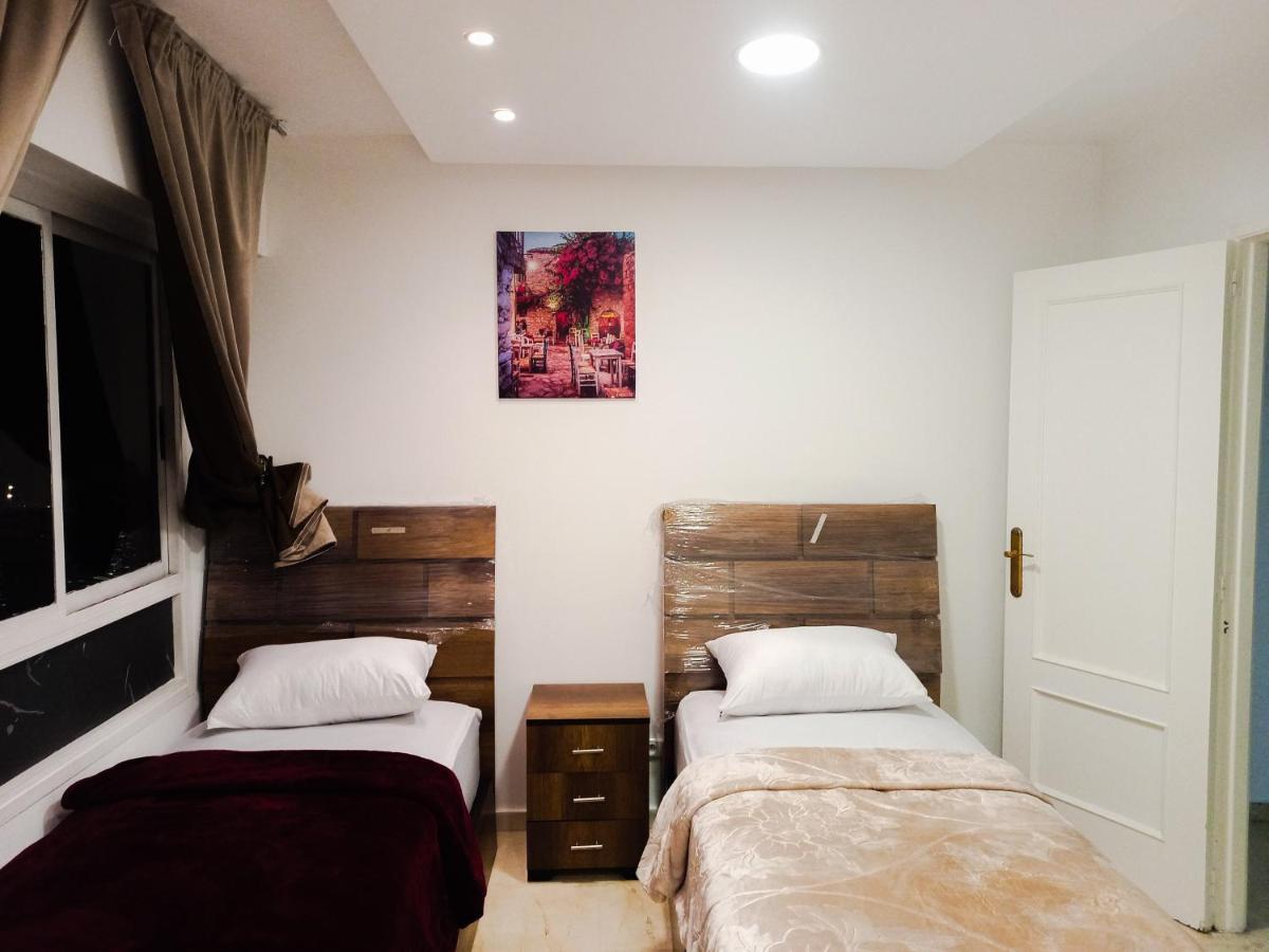 Amazing Appartement Au Centre Ville En Face Hilton - Gare Train Tangier Exterior photo