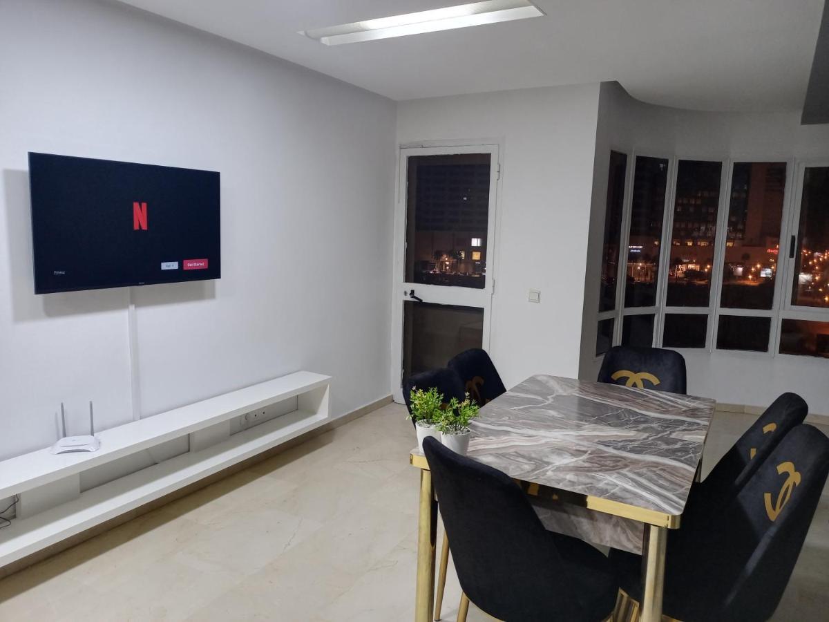 Amazing Appartement Au Centre Ville En Face Hilton - Gare Train Tangier Exterior photo